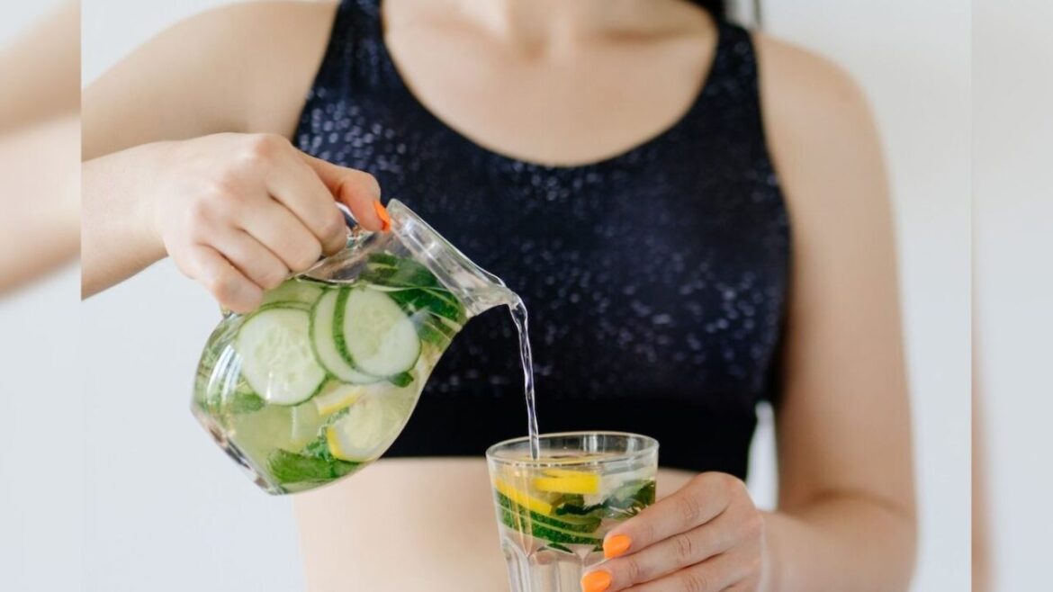 Detox Body After Holi: होली के बाद शरीर को कैसे करें साफ? अपनाएं ये आसान डिटॉक्स टिप्स